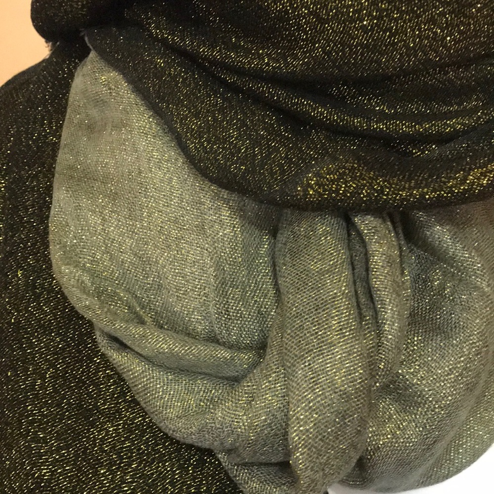 Metallic scarf - Picture 2 of 6